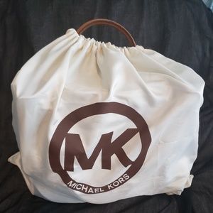 AUTHENTIC Michael Kors Hamilton collection